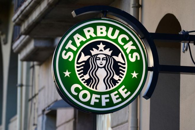 Starbucks to Close All of Its 8,000 Stores Nationwide to Conduct a Seminar With Employees on Racism and Discrimination