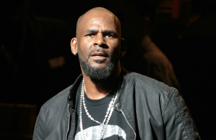Sheriff Suing R.Kelly For Having Affair With His Wife, Ruining His Life